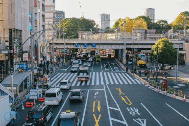 都会の町中のイメージ写真