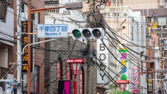 千束4丁目交差点