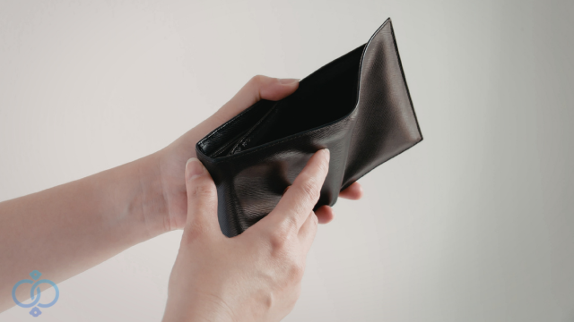 お金が入ってないお財布