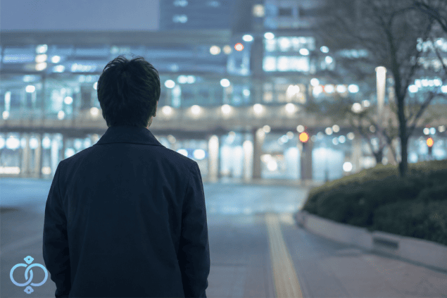 探したい気持ちがあっても一度立ち止まって判断するイメージ